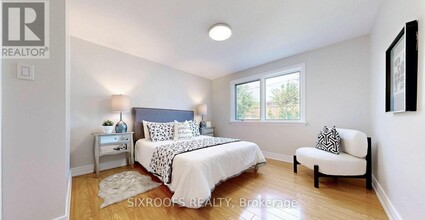Building Photo - 60 Beacham Crescent