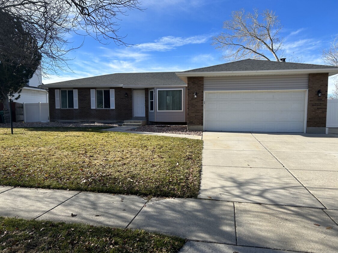 Foto principal - 9952 Roseboro Rd