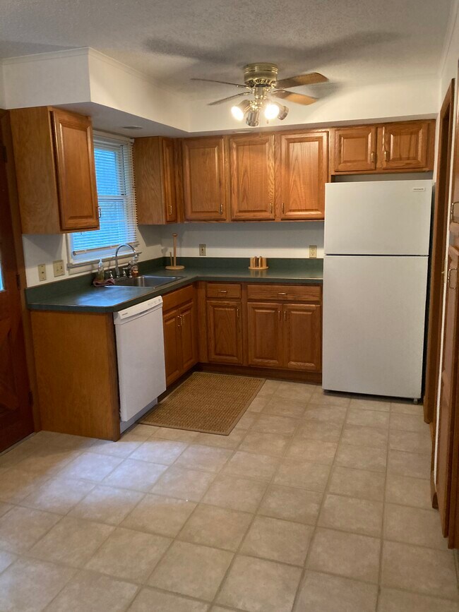 Foto del edificio - 126 W Shore Dr