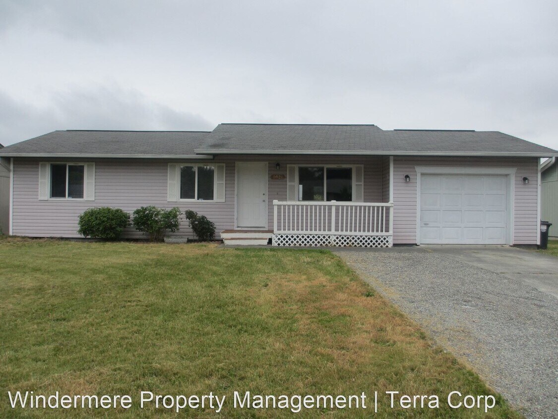 Foto principal - 3 br, 1.5 bath House - 1021 South 27th Street