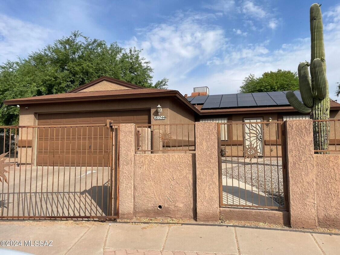 1744 W Ransom Oaks Dr, Tucson, AZ 85746 House Rental in Tucson, AZ