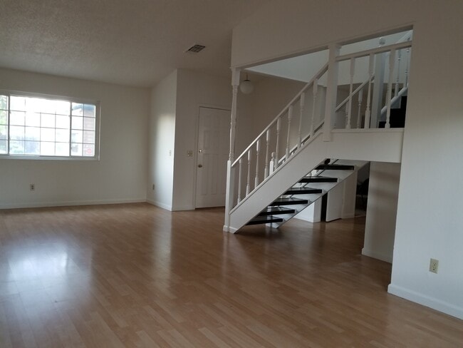 Building Photo - 8148 Steinbeck Way