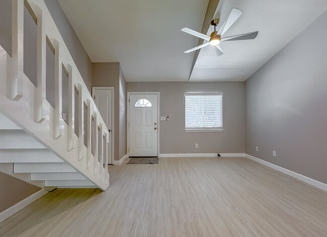 Building Photo - 2465 Talco Hills Dr
