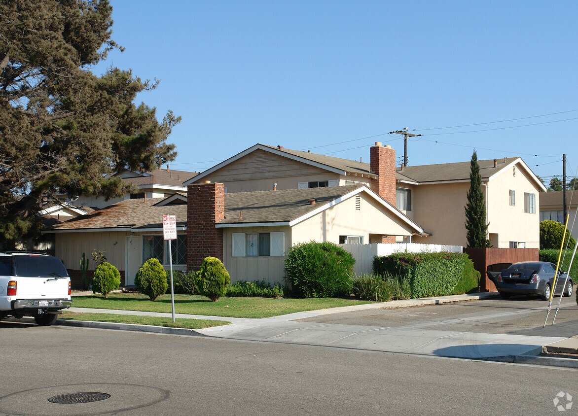 Primary Photo - Glenwood Apartments