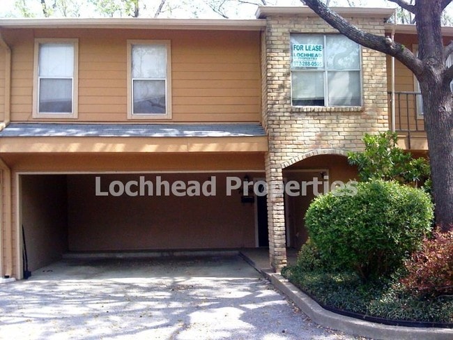 Building Photo - Beautiful White Rock West Condo!