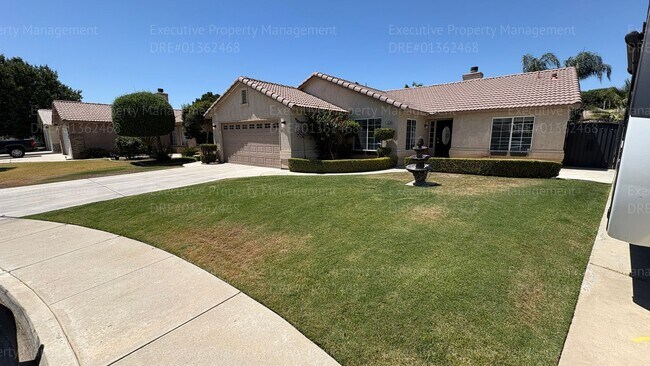 Building Photo - 3 bedroom 2 bathroom home located near Hageman Rd/ Old Farm Rd