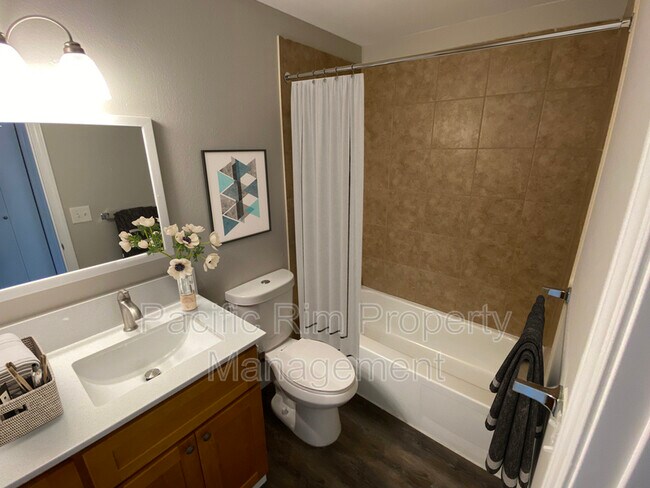 Foto del edificio - 6415 Steilacoom Blvd SW