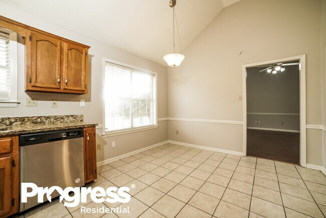 Building Photo - 5618 Heather View Dr