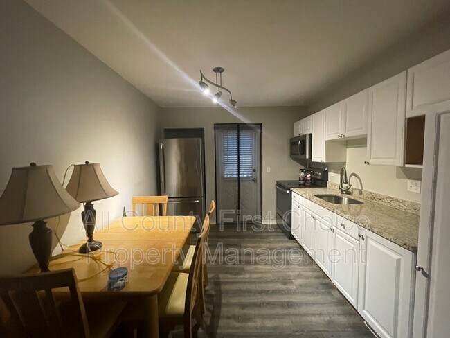 Foto del edificio - 5697 67th Ave N