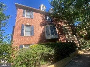 Building Photo - 6630 Hampton View Pl