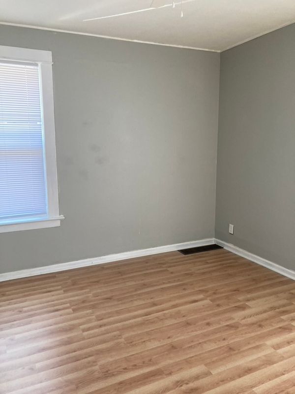 Building Photo - 6814 Primrose Ave