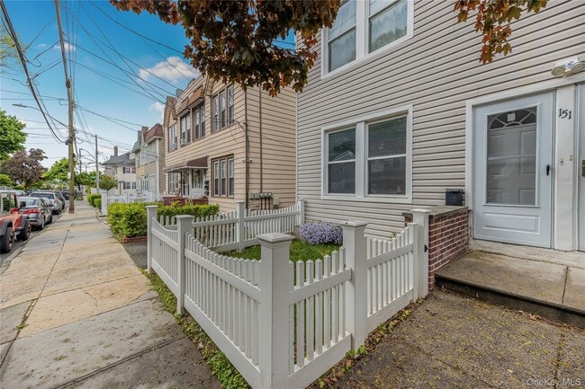 Building Photo - 151 Burhans Ave