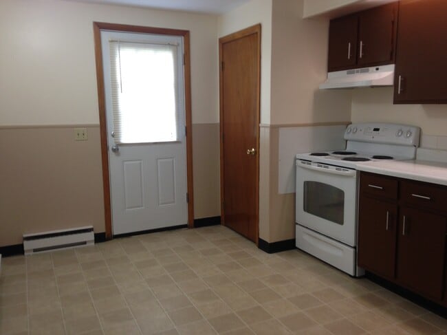 Cocina - 175 Woodlawn Ave