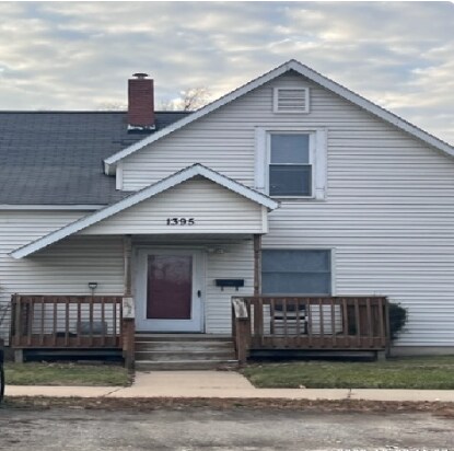 Primary Photo - 1395 S Kensington Ave