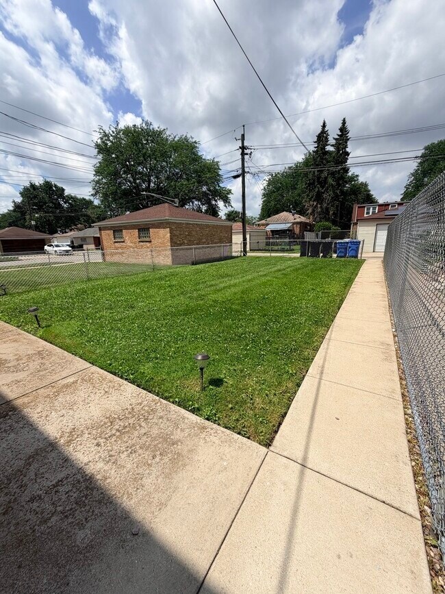 Foto del edificio - 12822 S Union Ave