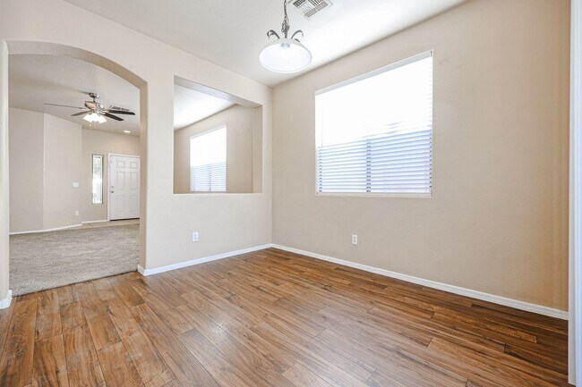 Building Photo - Great Litchfield Park Neignborhood!