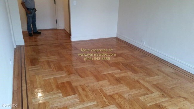 Foto del edificio - 1372 Nelson Ave