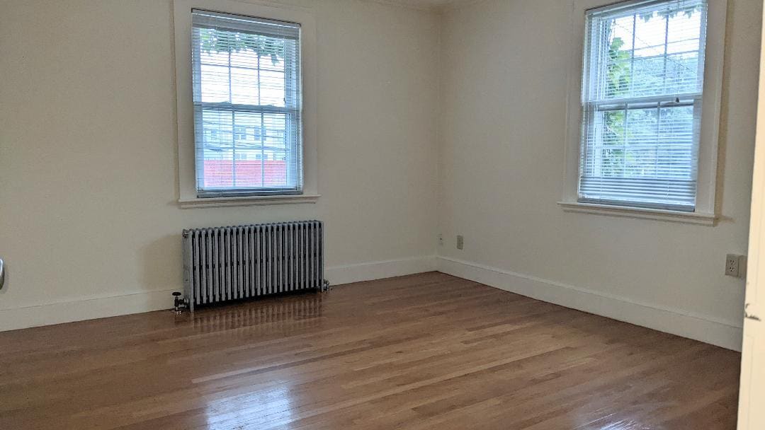 Primary Photo - 347 Warren St