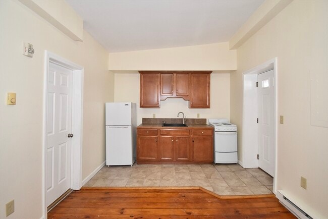 Building Photo - 181 Chestnut St