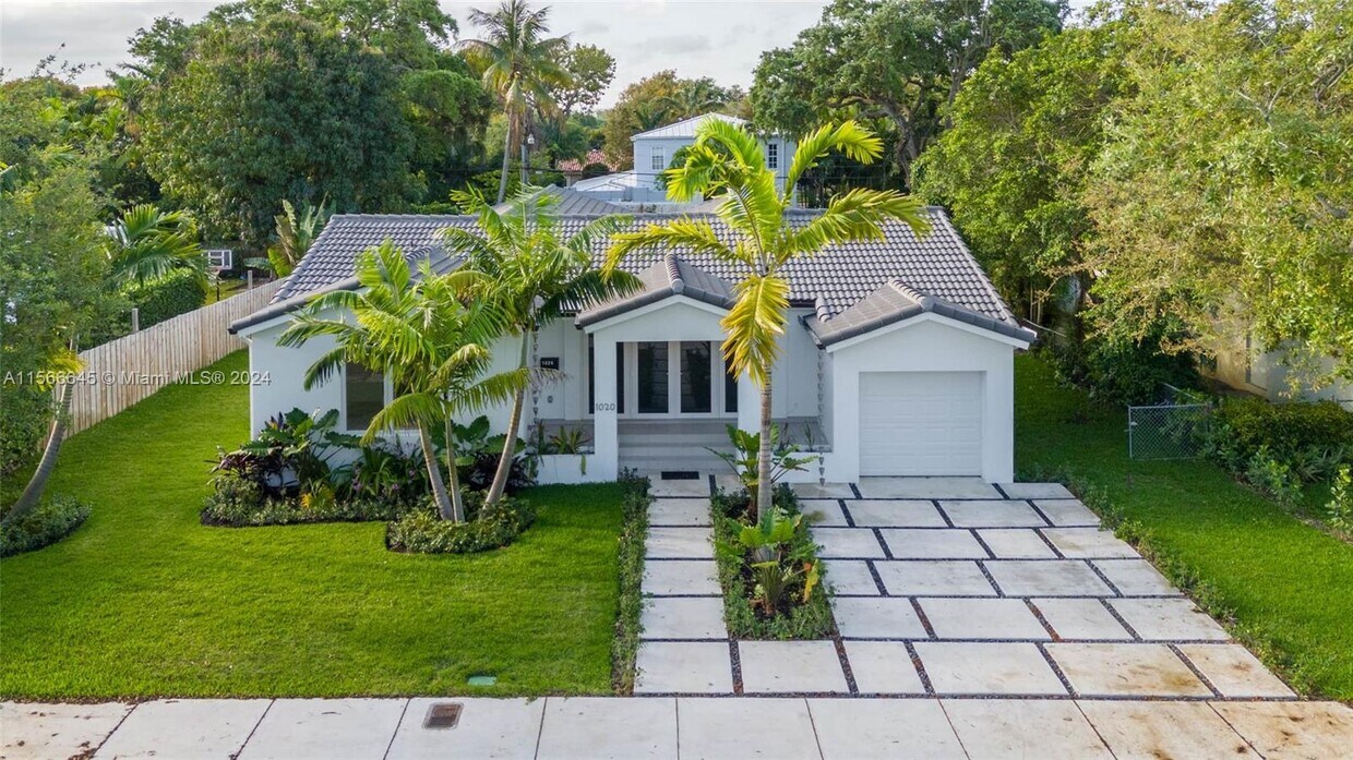 Foto principal - 1020 NE 92nd St