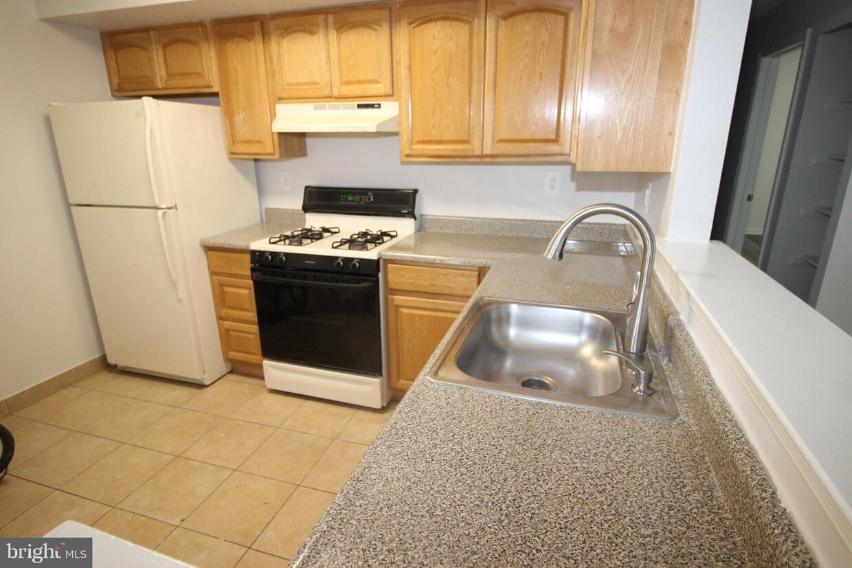 1657B Trellis Cir Unit A, Yardley, PA 19067 Room for Rent in Yardley