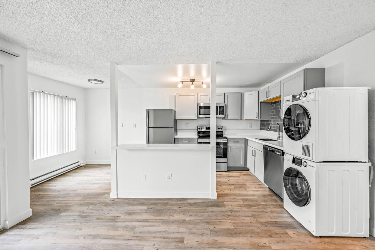 Oak Iron Flats Apartments