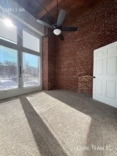 Building Photo - 202 W 5th St