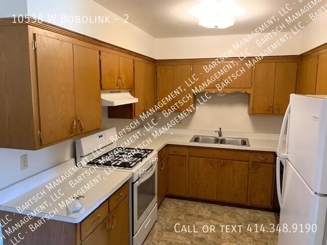 Building Photo - 10538 W Bobolink Ave