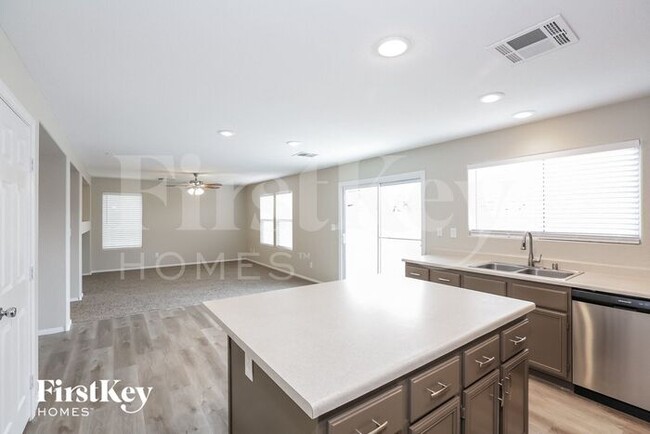 Building Photo - 7326 Caballo Range Ave