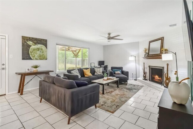 Foto del edificio - 11204 Applewood Dr