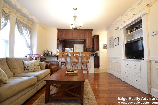 Photo - 70 S Hobart St Apartment