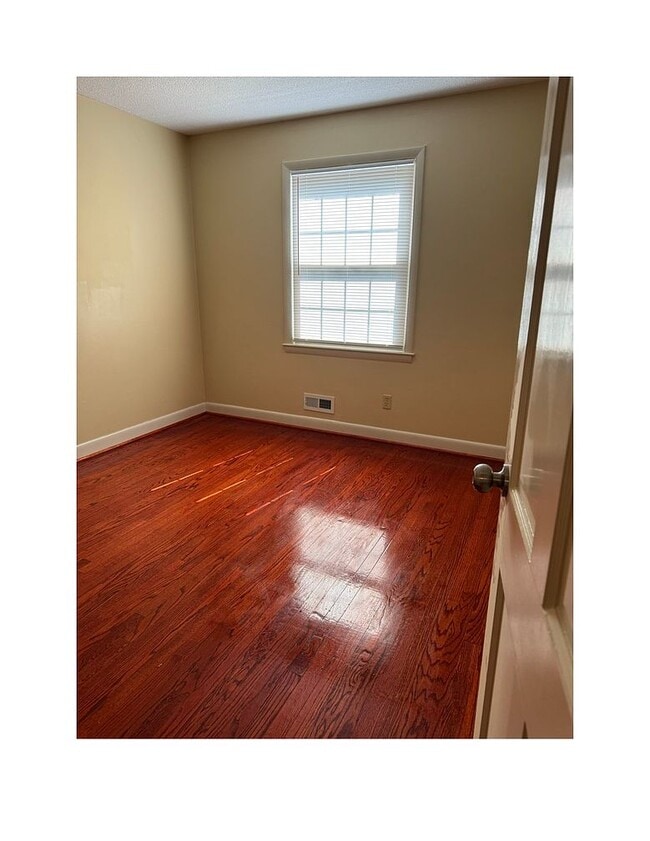 Foto del edificio - 157 Innsbrook Dr