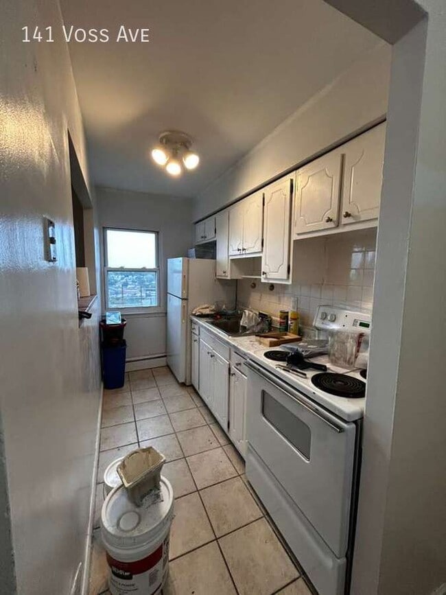 Building Photo - 141 Voss Ave
