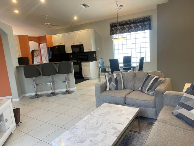 Foto del edificio - 10306 Copper Lake Dr