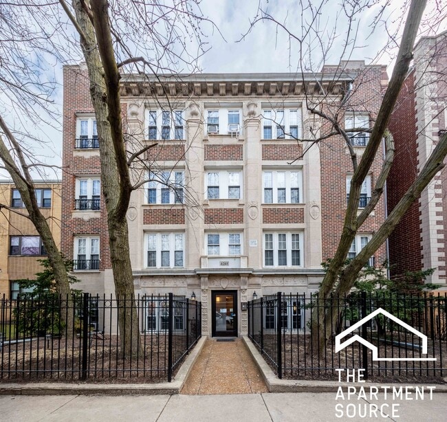 Foto del edificio - 4241 N Kenmore Ave