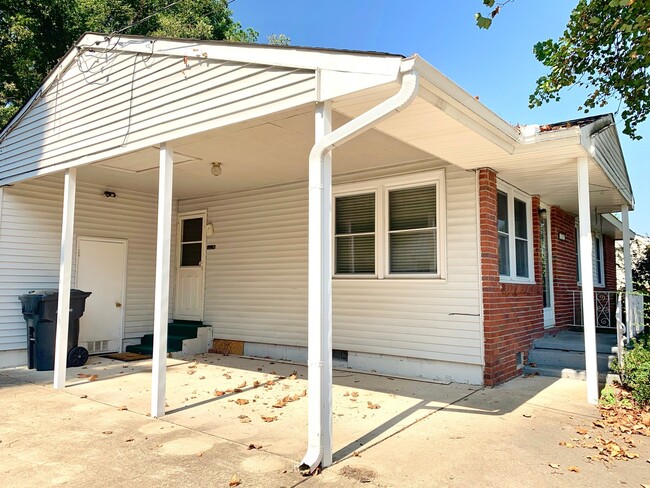 Building Photo - 1507 Franklin St