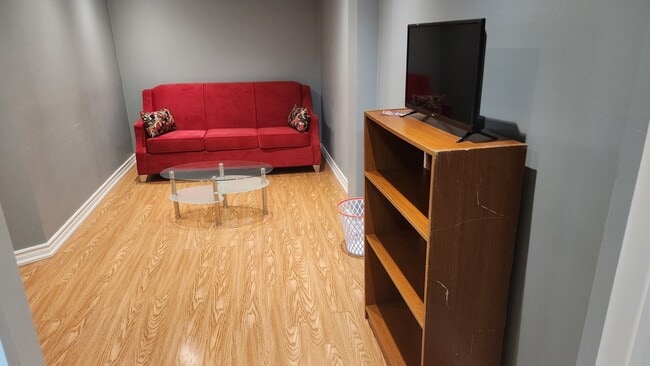 Building Photo - 358 Chickadee Crt