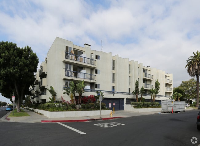 Venice Barry Apartments Rentals Los Angeles Ca Building Photo Venice Barry Apartments