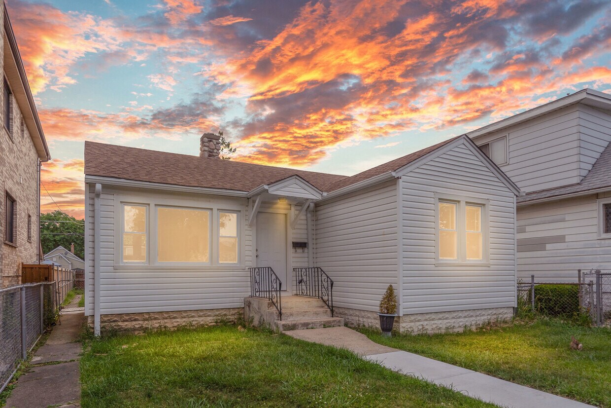 Foto principal - 3304 N Ozanam Ave