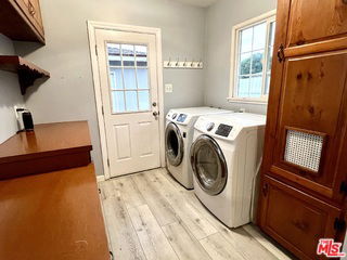 Building Photo - 2903 W Carson St