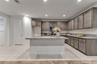 Building Photo - 2920 S Halton Paseo