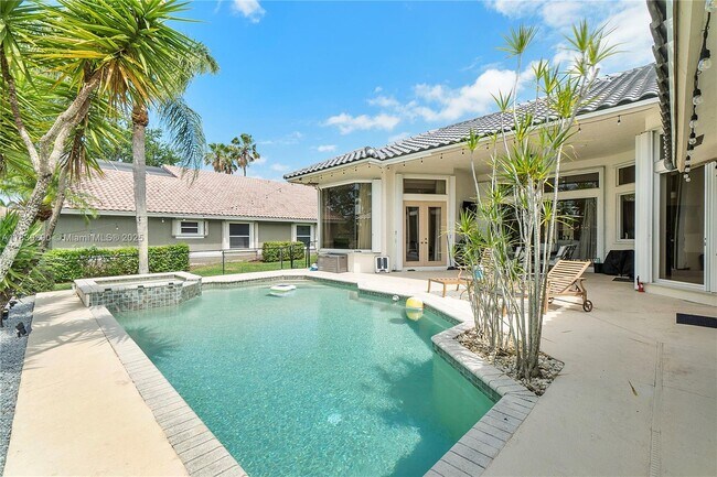 Foto del edificio - 5925 NW 97th Dr