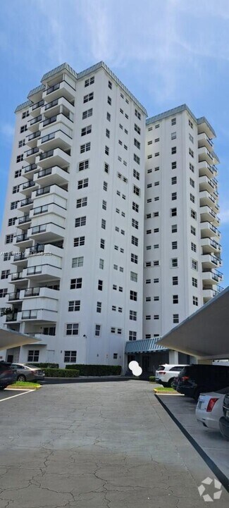 Building Photo - 1500 S Ocean Blvd