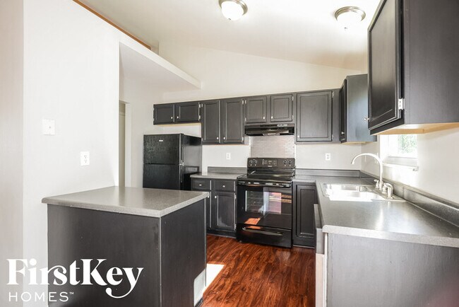 Building Photo - 664 Ballantrae Dr