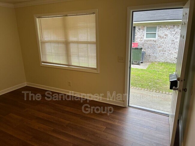 Foto del edificio - 634 Cashew St