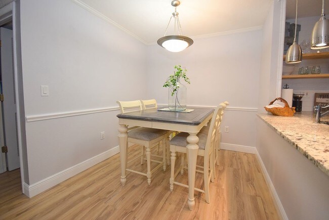 Foto del edificio - 5534 Baywater Dr
