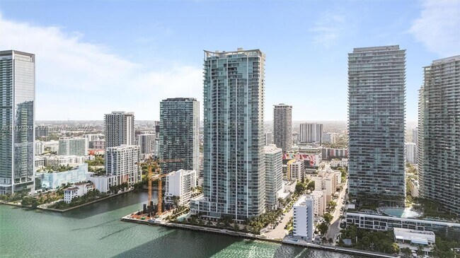 Foto del edificio - 2900 NE 7th Ave