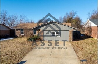 Building Photo - 709 Briarwood Dr