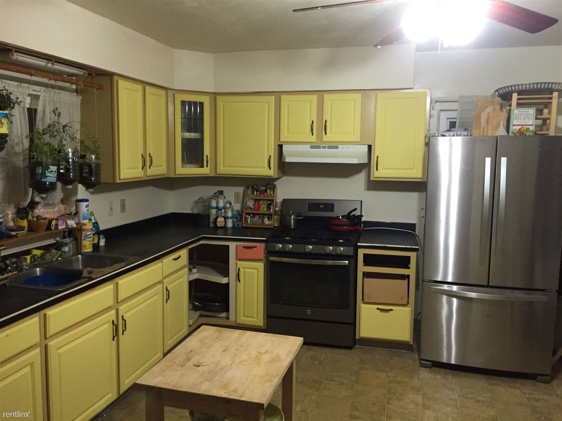 Primary Photo - 227 E Kennedy St