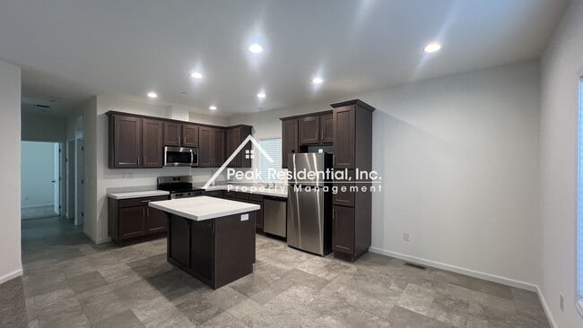 Building Photo - Brand New Sacramento 3bd/2ba Home!